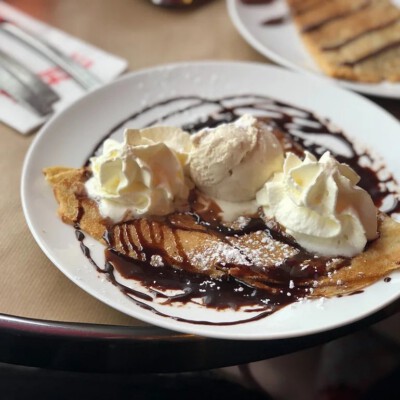 Bistro neufun Crepe mit Eiscreme