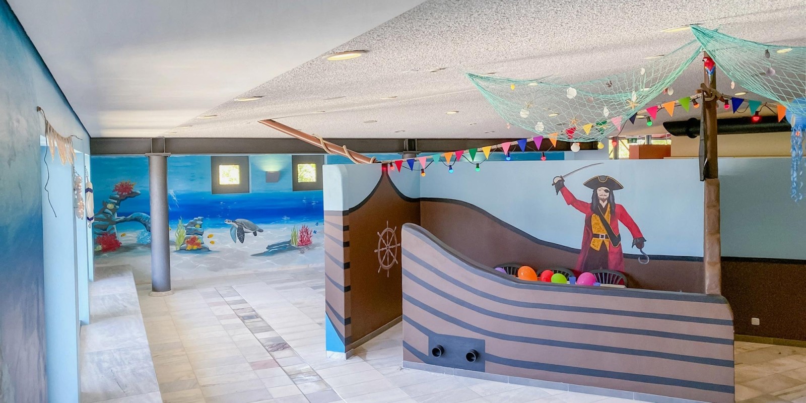 Kindergeburtstag im Hallenbad neufun, Piratenschiff